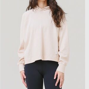 Vuori Sunnyside Oversized Cropped Hoodie Women’s size S